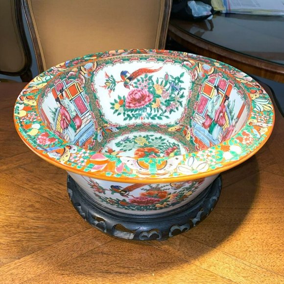 Vintage Chinese Famille Bowl Qing Dynasty Qianlong Seal Mark In Iron Red - Picture 2 of 6